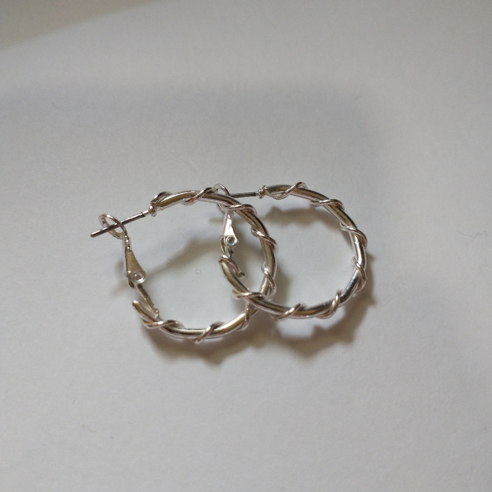 💥5/$25 small textured hoops
